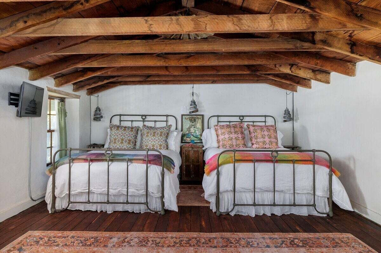 Room 4, Historic Rumpel Kammer - Steps to Main, Gillespie