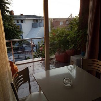 Others 3, Beyaz Konaklama, Büyükçekmece