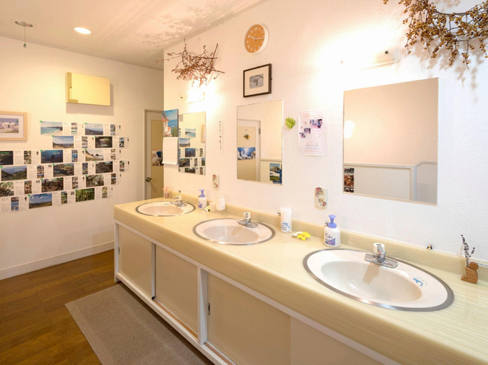 Bathroom, Pension Knossos, Higashiizu