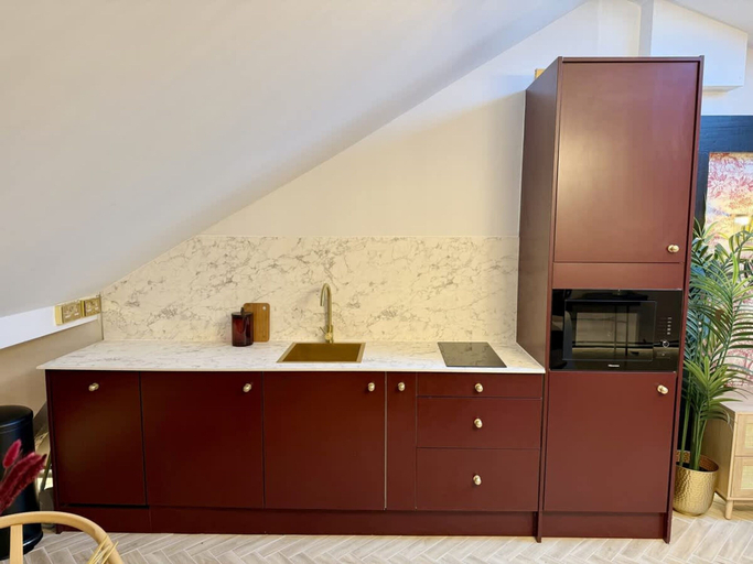 Room 2, Boutique Studio Gold Bath in Jewellery Quarter BHM, Birmingham