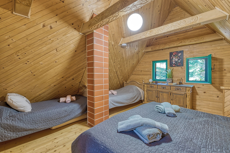 Room 4, Fani's Riverside Home With Sauna & Beach, Delnice