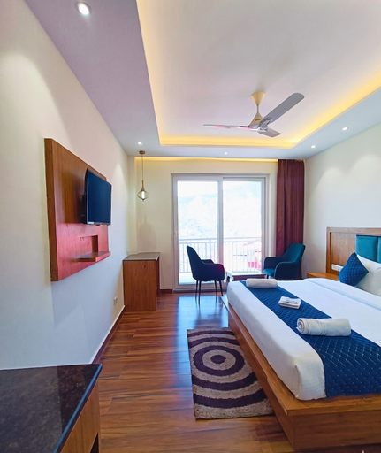 Room 2, OnlyStay Luxe House Dalhousie, Chamba