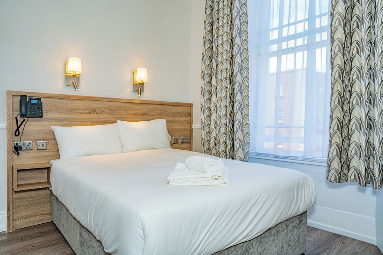 Room 3, Iveagh Lodge, Dublin