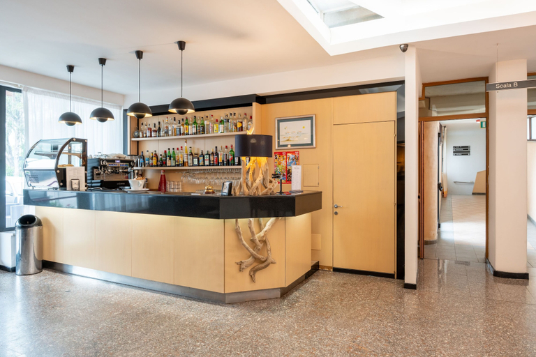 Bar (on property) 5, Hotiday Cagliari Sant'Elena, Cagliari