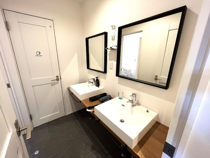 Bathroom 3, Naos House USJ 3 New open 一軒家貸切, Osaka