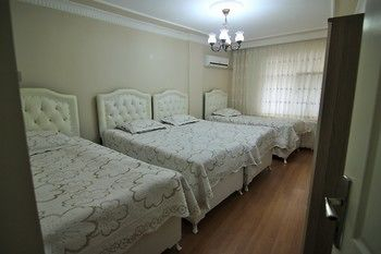 Others 3, Yılmaz Apart, Fatih