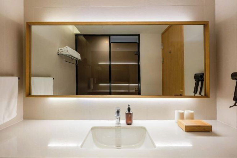 Bathroom 4, JI Hotel (Zhengzhou East Railway Station), Zhengzhou