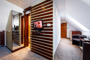 Others 3, Hotel BEIGLI y Jardín, Bratislava I