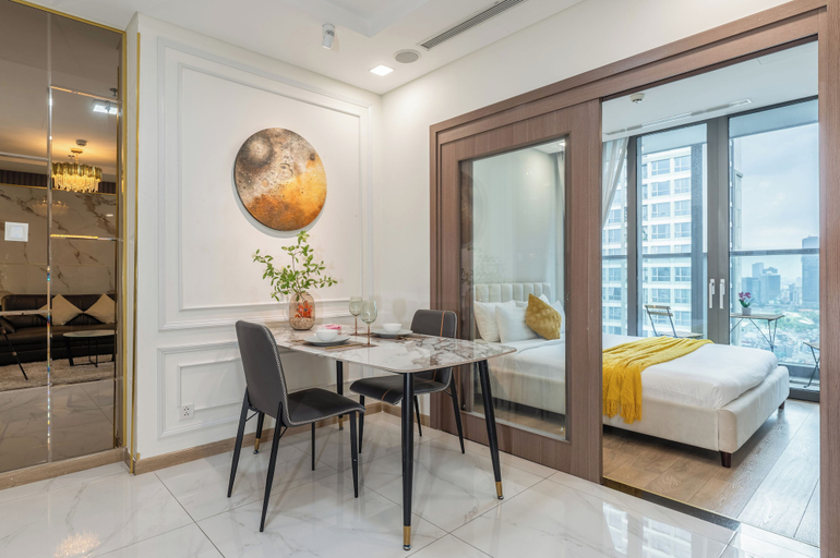 Room 3, The Kingston Landmark 81 Sky Residence, Bình Thạnh