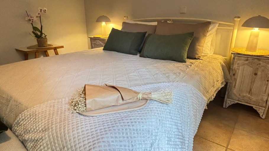 Room 4, Diamond Suite by Corfuescapes, Ionian Islands