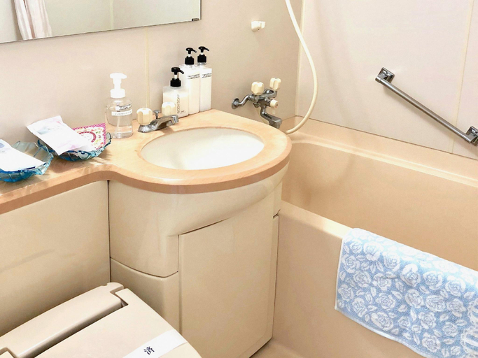 Bathroom 3, Hotel Hoshitate Iriomotejima, Taketomi
