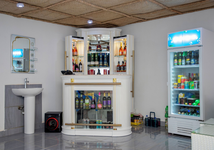 Food & Drinks, CASA DE LUJO, Bwari