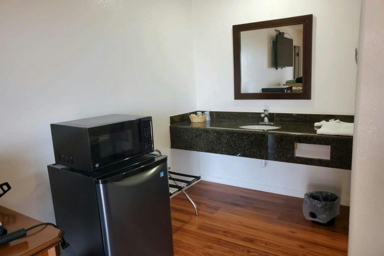Public Area 2, Premier Inn & Suites, Alameda