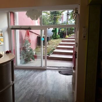 Others 5, Beyaz Konaklama, Büyükçekmece
