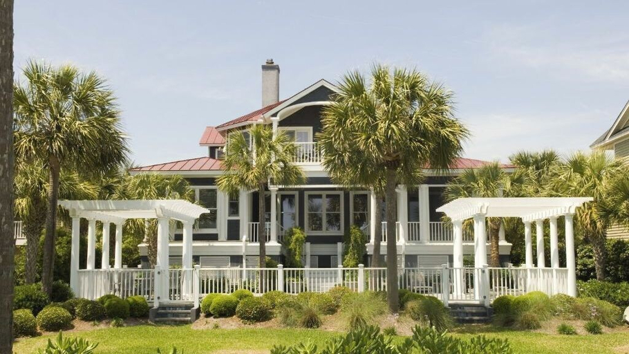 Interior 2, 3902 Palm Blvd by Avantstay Beach Access! Oceanfront Views w/ Pool, Charleston
