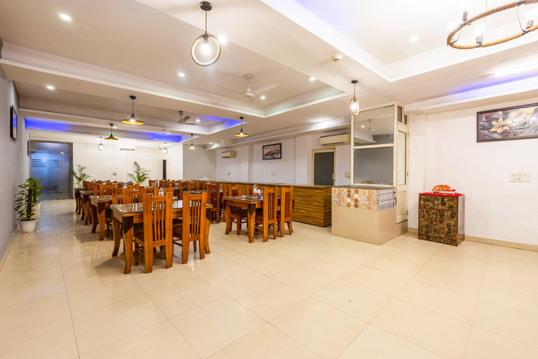 Food & Drinks 4, Hotel Apple Tree - Near IGI Airport, Delhi