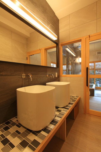Bathroom 5, Gen Bishamon, Kyoto