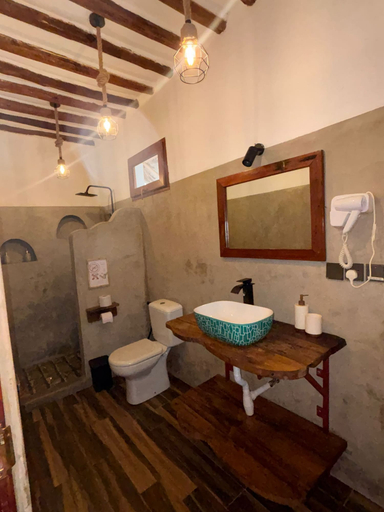 Bathroom 3, Casa Ananda Boutique Hotel, Kusini