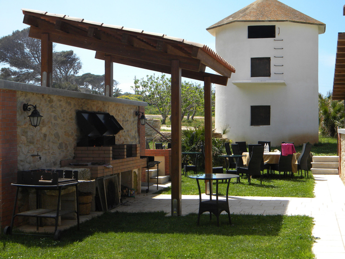 BBQ/picnic area, Agriturismo Tenuta Pizzolungo, Trapani
