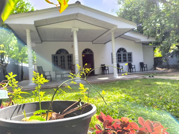 Others 4, Asiri house, Weligama