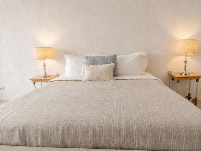 Bedroom 3, White Wall Riverfront Hotel, Mueang Kamphaeng Phet