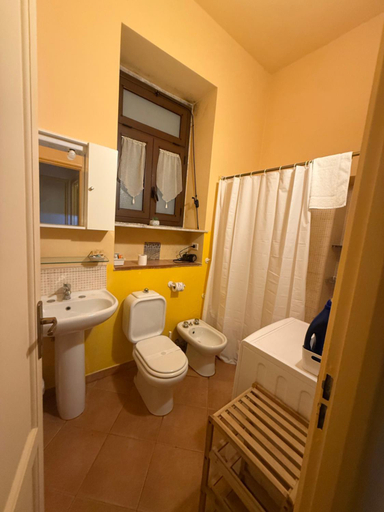 Bathroom, incantevole e storico appartamento in pieno centro, Messina