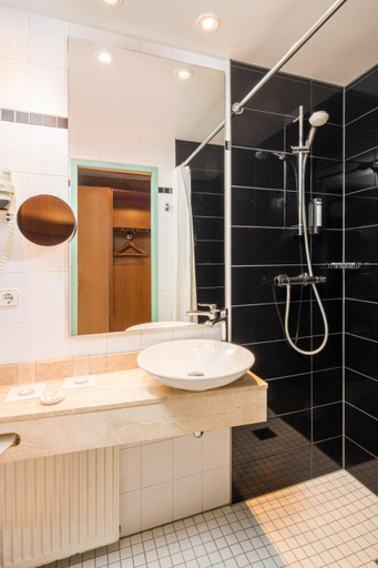 Bathroom 4, Altes Zollhaus, Mecklenburgische Seenplatte