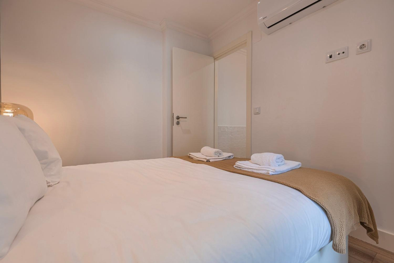 Bedroom 2, Garcia 38 III, Lisbon