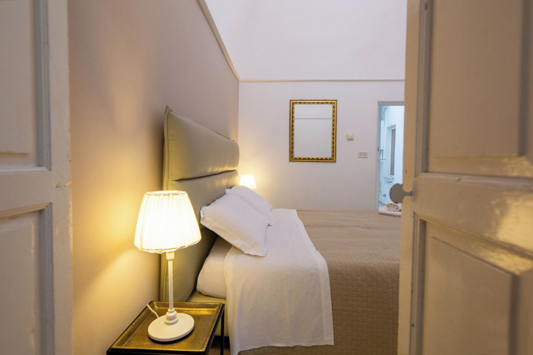 Bedroom 3, Sogno d'Epoca 1822 B&B, Bari