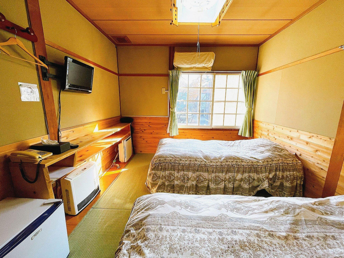 Bedroom 2, Hakuba Pension Meteor, Hakuba