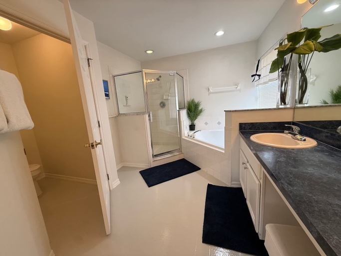Bathroom 4, 8th Fairway Pool Villa, Southern Dunes, Polk