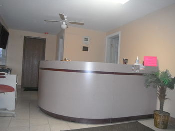 Reception 3, Budget Inn Motel, Bond