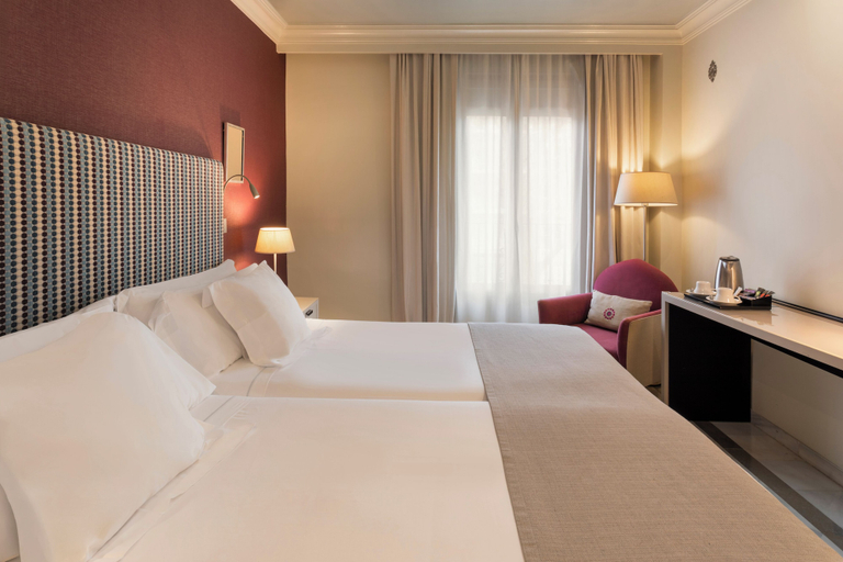 Bedroom 3, Vincci Albayzin Hotel, Granada