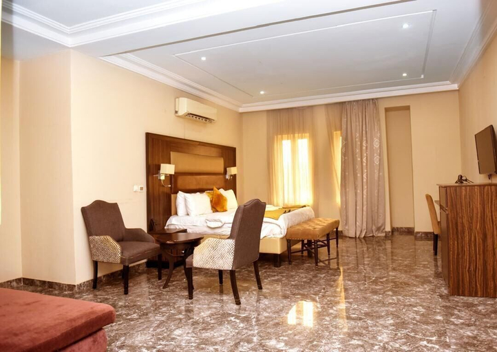 Room 2, Grand Palazzo Hotel & Suites Owerri, Owerri West