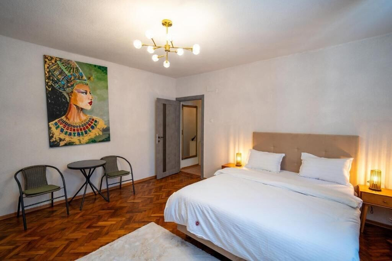 Room 3, Barrique Livezii 3, Brasov
