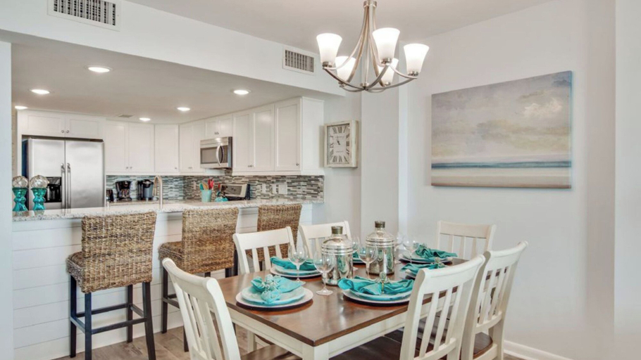 Interior 4, 428 D Shipwatch by Avantstay Ocean View w/ Community Pool Access!, Charleston