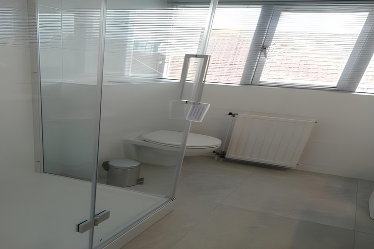 Bathroom 3, Bungalow in Breskens near Beach and Dunes, Sluis