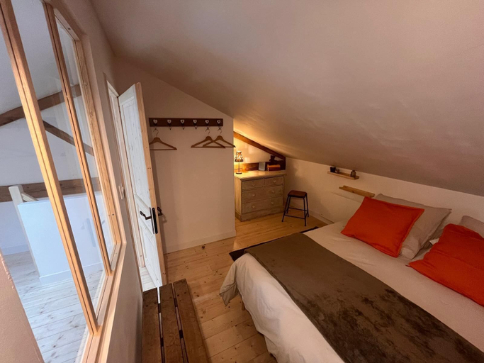 Bedroom 3, Gîtes du Fort, Ain