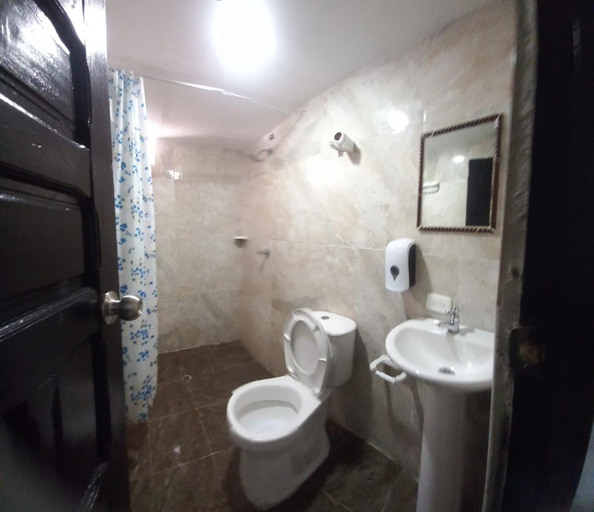 Bathroom 3, HOSTAL EL BALCONCITO, Cartagena de Indias
