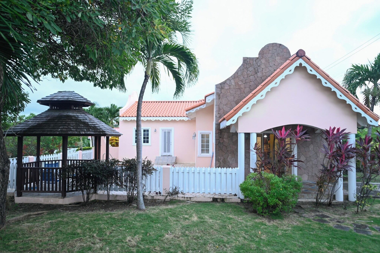 Exterior 2, Tee Joys Villa