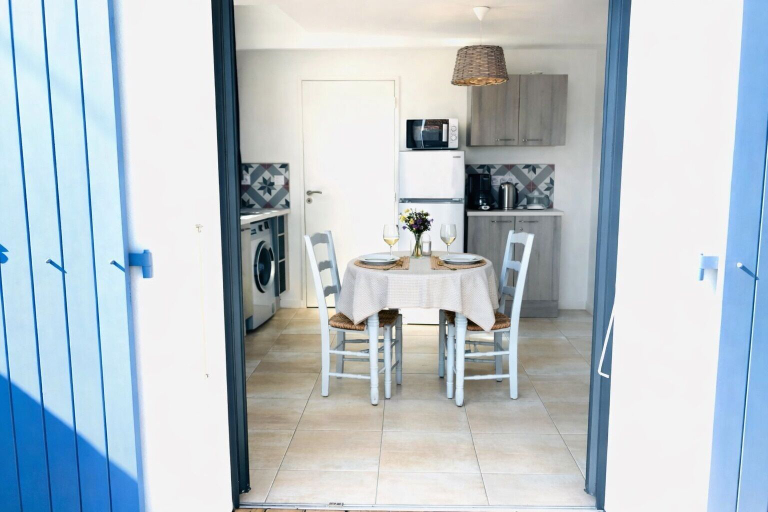 Dining 4, Clos des Aigrettes, Charente-Maritime