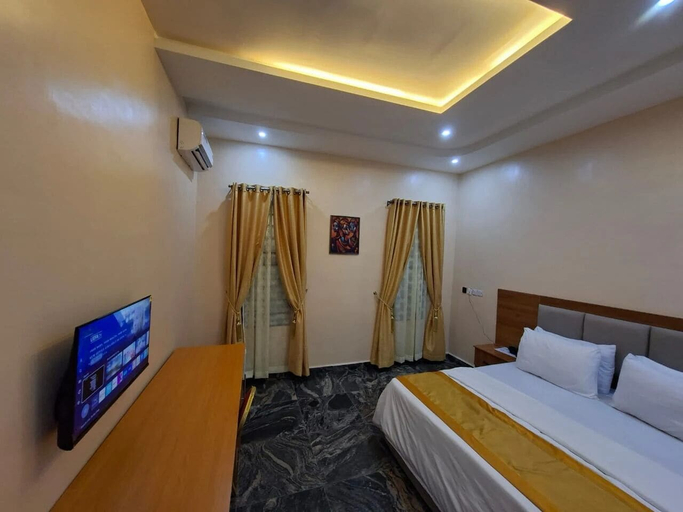 Room 2, Four Tower Hotel And Suites, Oboma Ngwa