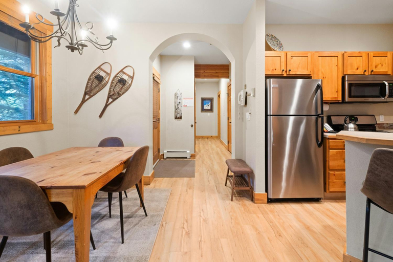 Food & Drinks, East Keystone by Keystone Resort, Summit