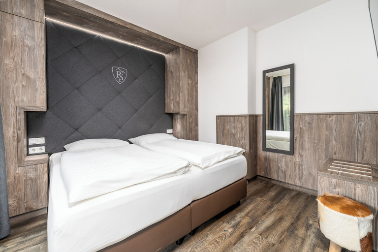 Bedroom 2, AvenidA Panorama Suites Kaprun, Zell am See