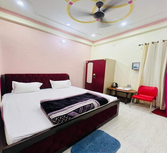Room 4, Vandana Palace, Faizabad