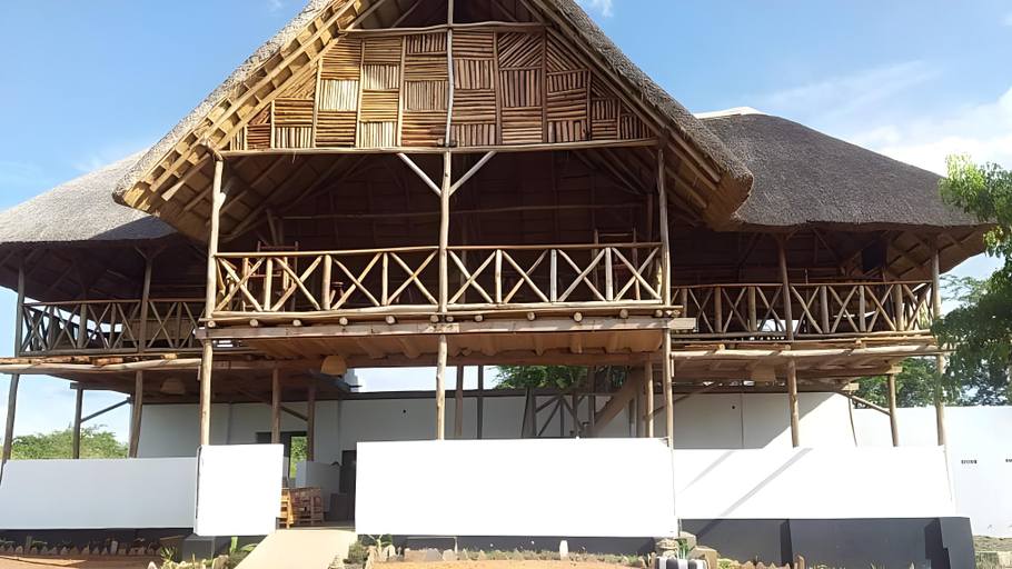 Others 5, WILD PALACE SAFARI LODGE, Nwoya