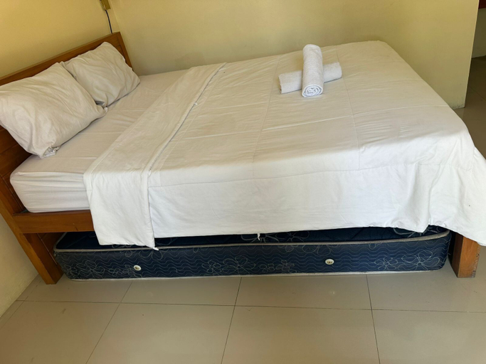 Bedroom 3, Deva Devi Beach Inn, Klungkung
