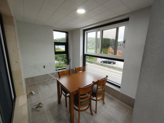 Others 5, Gosung Shine House, Goseong
