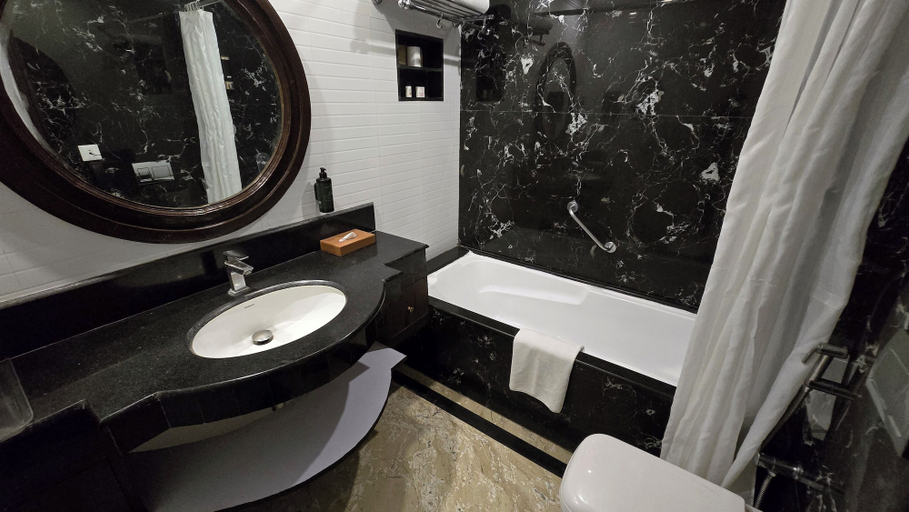 Bathroom 5, Ramada by Wyndham Khajuraho, Chhatarpur