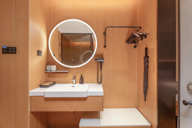 Bathroom 3, Ji Hotel Jiangyin Renmin Road Pedestrian Street, Wuxi